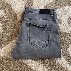 Pull and Bear men's 32 black stretch skinny jeans